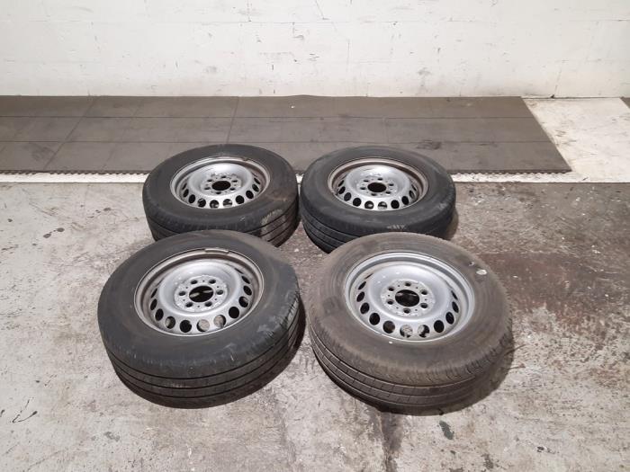 Kit jantes + pneumatiques Mercedes Sprinter