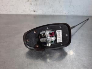Gebruikte Antenne Mercedes Sprinter 3t (910.6) 214 CDI 2.1 D FWD Prijs € 48,40 Inclusief btw aangeboden door Autohandel Didier