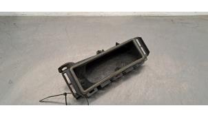 Gebruikte Luchtgeleider Mercedes C Estate (S205) C-200d 1.6 Turbo 16V Prijs € 36,30 Inclusief btw aangeboden door Autohandel Didier