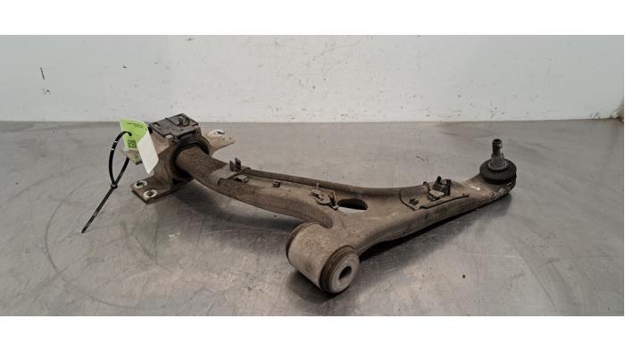 Bras de suspension avant gauche Mercedes GLA