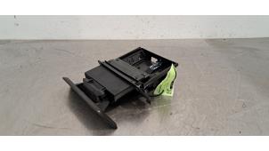 Gebruikte Opbergvak Citroen C4 X (BD/BE/BF) 1.2 PureTech 130 12V Prijs € 54,45 Inclusief btw aangeboden door Autohandel Didier