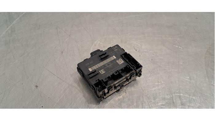 Module verrouillage central des portes Volkswagen Passat