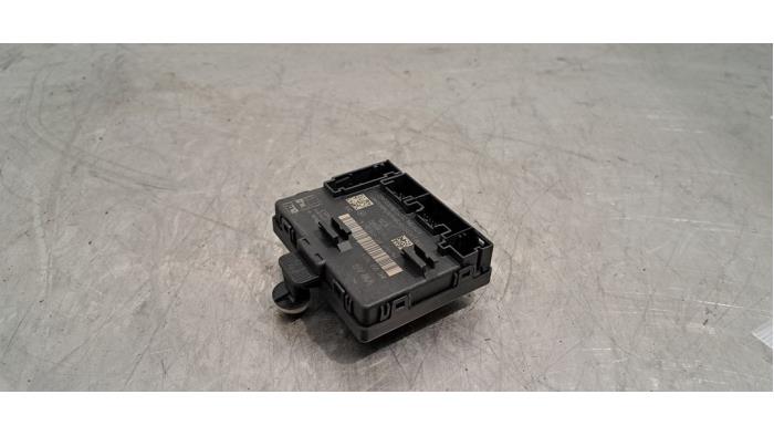 Module verrouillage central des portes Lamborghini Urus