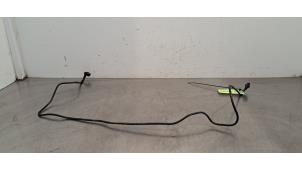 Gebruikte Koelwaterslang Opel Vivaro 1.5 CDTI 120 Prijs € 24,20 Inclusief btw aangeboden door Autohandel Didier