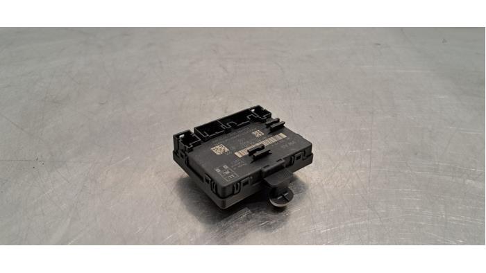 Module verrouillage central des portes Lamborghini Urus