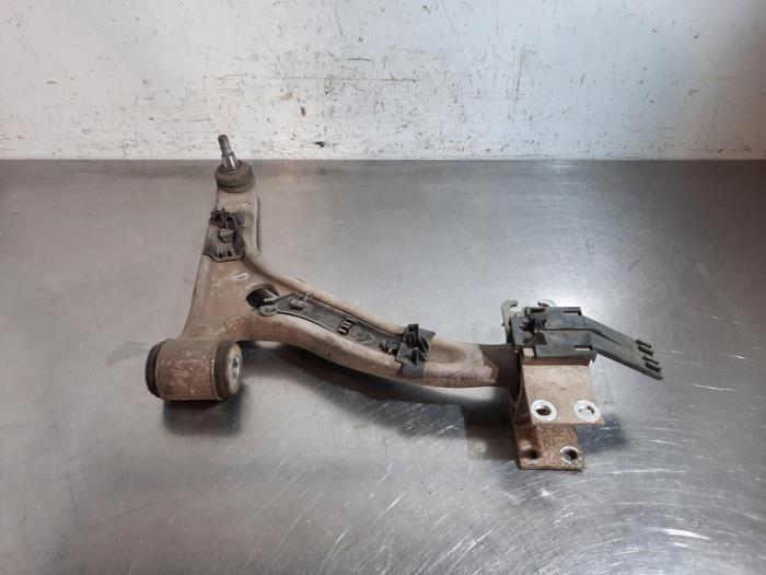Bras de suspension avant droit Mercedes CLA
