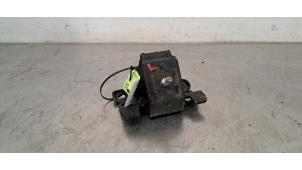 Gebruikte Motorsteun Nissan NP 300 Navara (D23) 2.3 dCi twinturbo 16V 4x4 Prijs € 66,55 Inclusief btw aangeboden door Autohandel Didier