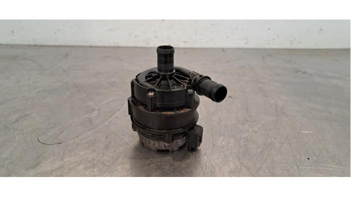 Pompe à eau supplémentaire Renault Express