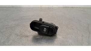 Gebruikte Handrem schakelaar Mini Clubman (F54) 2.0 Cooper D 16V Prijs € 36,30 Inclusief btw aangeboden door Autohandel Didier