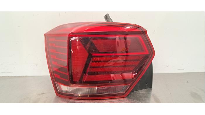 Feu arrière gauche Volkswagen Polo