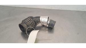 Gebruikte Intercooler Buis Nissan NV 300 2.0 dCi 16V 145 Prijs € 30,25 Inclusief btw aangeboden door Autohandel Didier