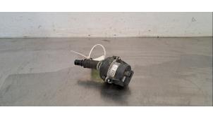 Gebruikte Extra waterpomp Landrover Range Rover Sport (LW) 3.0 SDV6 Prijs € 60,50 Inclusief btw aangeboden door Autohandel Didier