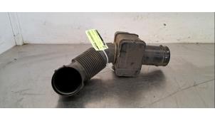 Gebruikte Aanzuigslang Lucht Landrover Range Rover Sport (LW) 3.0 SDV6 Prijs € 54,45 Inclusief btw aangeboden door Autohandel Didier