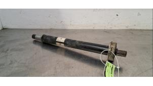 Gebruikte Steekas rechts-voor Mercedes CLA (118.3) 2.0 CLA-180d Prijs € 133,10 Inclusief btw aangeboden door Autohandel Didier