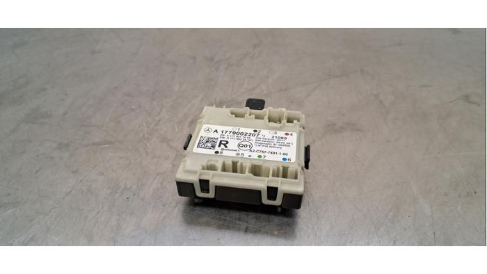 Module verrouillage central des portes Mercedes CLA