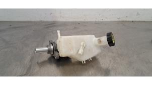 Gebruikte Hoofdremcilinder Renault Arkana (RJLL) 1.3 TCe 140 16V Prijs € 133,10 Inclusief btw aangeboden door Autohandel Didier