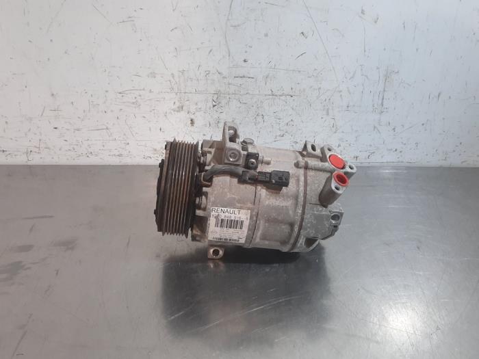 Pompe clim Renault Master