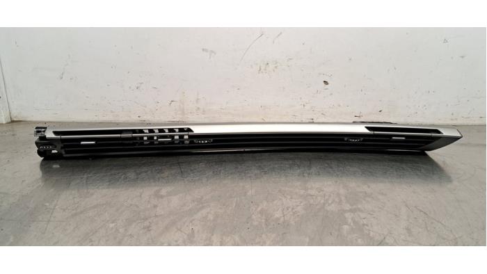 Grille aération tableau de bord Peugeot 308