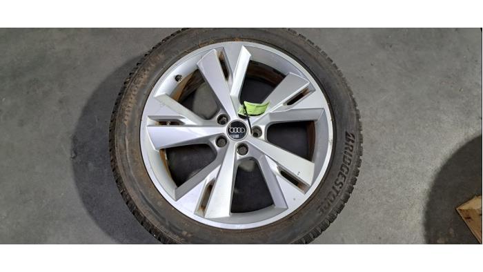 Jante + pneumatique Audi Q4