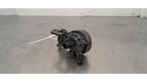 Gebruikte Extra waterpomp Audi Q4 (F4B) 40 e-tron Prijs € 102,85 Inclusief btw aangeboden door Autohandel Didier