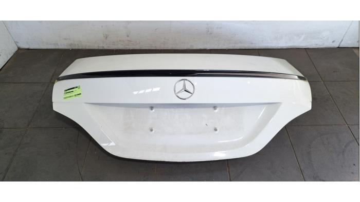 Hayon Mercedes CLA
