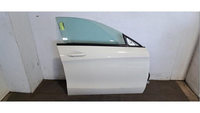 Portière 4portes avant droite Mercedes CLA