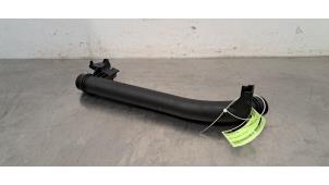 Gebruikte Intercooler Buis Peugeot 408 1.6 16V HYbrid 180 Prijs € 36,30 Inclusief btw aangeboden door Autohandel Didier