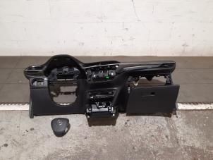 Gebruikte Airbag set + dashboard Opel Corsa F (UB/UH/UP) 1.2 12V 75 Prijs € 2.299,00 Inclusief btw aangeboden door Autohandel Didier