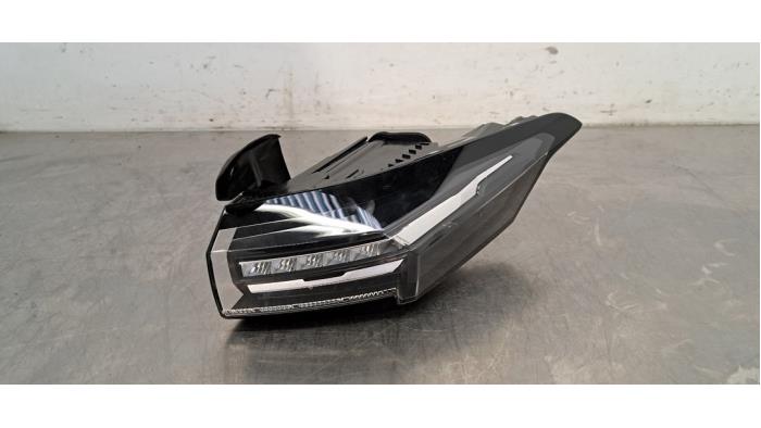 Feu arrière droit Peugeot 408