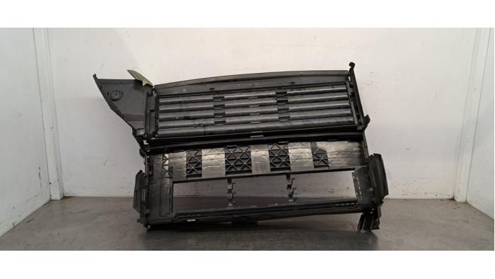 Guidage d&#039;air Peugeot 408