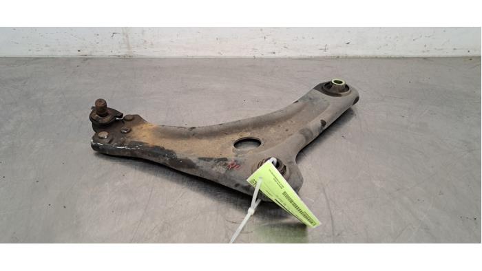 Bras de suspension avant droit Citroen C3