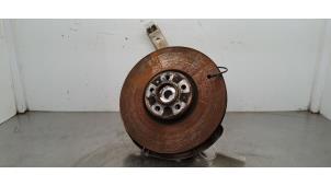 Gebruikte Fusee links-voor BMW X6 (F16) M50d 3.0 24V Prijs € 133,10 Inclusief btw aangeboden door Autohandel Didier