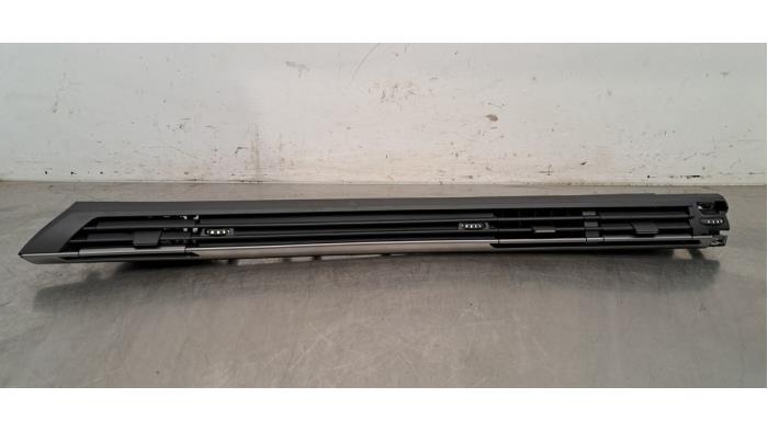 Grille aération tableau de bord Peugeot 408