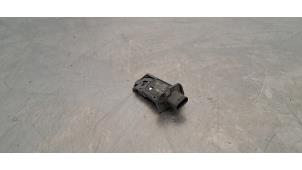 Gebruikte Luchtmassameter Mini Clubman (F54) 1.5 One D 12V Prijs € 54,45 Inclusief btw aangeboden door Autohandel Didier