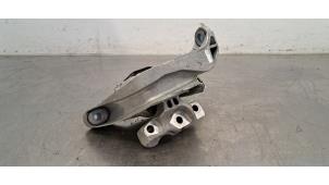 Gebruikte Motorsteun Peugeot 408 1.6 16V HYbrid 180 Prijs € 48,40 Inclusief btw aangeboden door Autohandel Didier