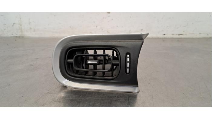 Grille aération tableau de bord Citroen C3