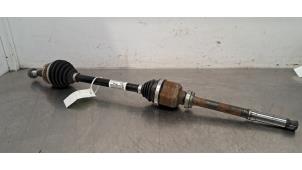 Gebruikte Aandrijfas rechts-voor Peugeot 208 II (UB/UH/UP) 1.5 BlueHDi 100 Prijs € 133,10 Inclusief btw aangeboden door Autohandel Didier