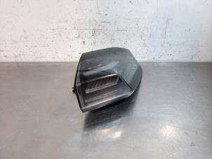 Gebruikte Achterlicht rechts Peugeot 2008 (UD/UK/UR/US/UX) 1.2 VTi 12V PureTech 130 Prijs € 229,90 Inclusief btw aangeboden door Autohandel Didier
