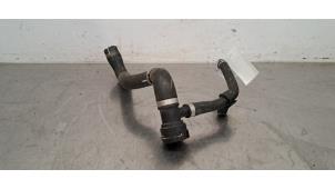 Gebruikte Radiateurslang Volvo XC40 (XZ) 1.5 T2 12V Prijs € 24,20 Inclusief btw aangeboden door Autohandel Didier