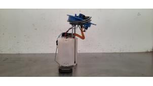 Gebruikte Tank element Pomp Volkswagen Polo VI (AW1) 1.0 TSI 12V Prijs € 96,80 Inclusief btw aangeboden door Autohandel Didier