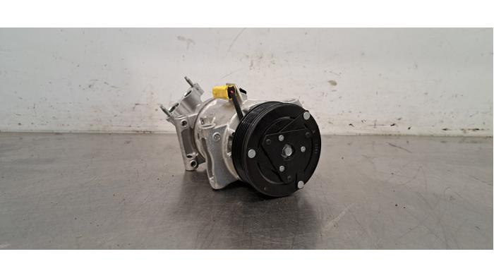 Pompe clim Peugeot 5008
