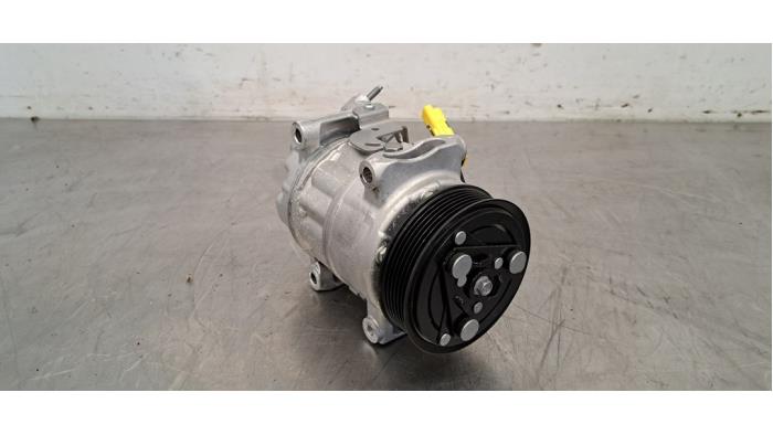 Pompe clim Peugeot 308