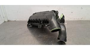 Gebruikte Luchtfilterhuis Peugeot 408 1.2 Hybrid 136 Prijs € 54,45 Inclusief btw aangeboden door Autohandel Didier