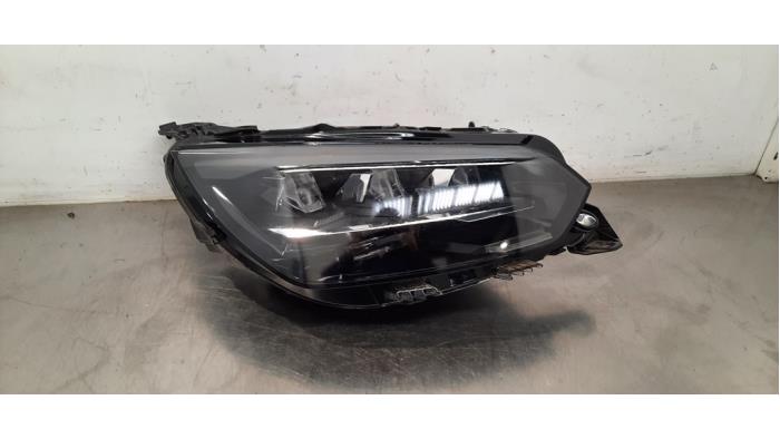 Phare droit Peugeot 208