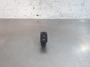 Gebruikte Handrem schakelaar Seat Leon (5FB) 2.0 TDI Ecomotive 16V Prijs € 18,15 Inclusief btw aangeboden door Autohandel Didier