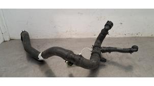 Gebruikte Radiateurslang Ineos Grenadier 3.0 Ti 4x4 Prijs € 66,55 Inclusief btw aangeboden door Autohandel Didier