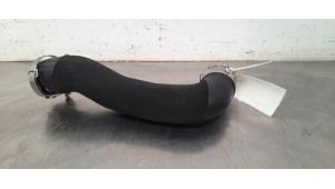Gebruikte Intercooler Slang Peugeot 408 1.2 Hybrid 136 Prijs € 66,55 Inclusief btw aangeboden door Autohandel Didier
