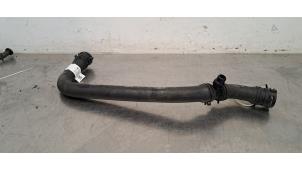 Gebruikte Koelwaterslang Ineos Grenadier 3.0 Ti 4x4 Prijs € 54,45 Inclusief btw aangeboden door Autohandel Didier