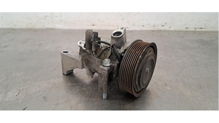 Pompe clim Suzuki Swift