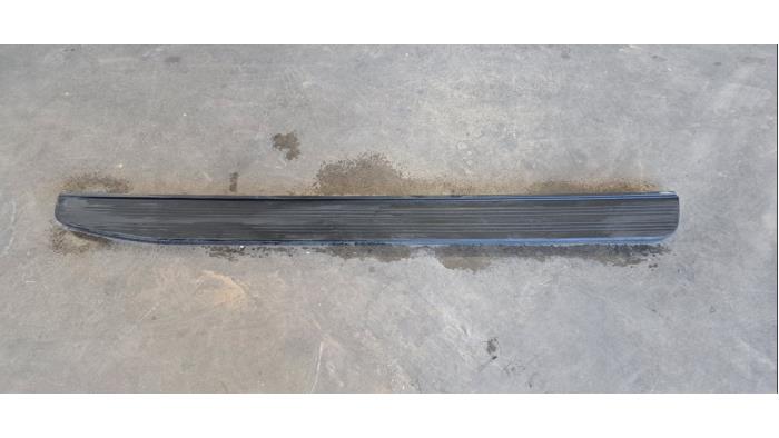 Marchepied gauche Landrover Range Rover Sport